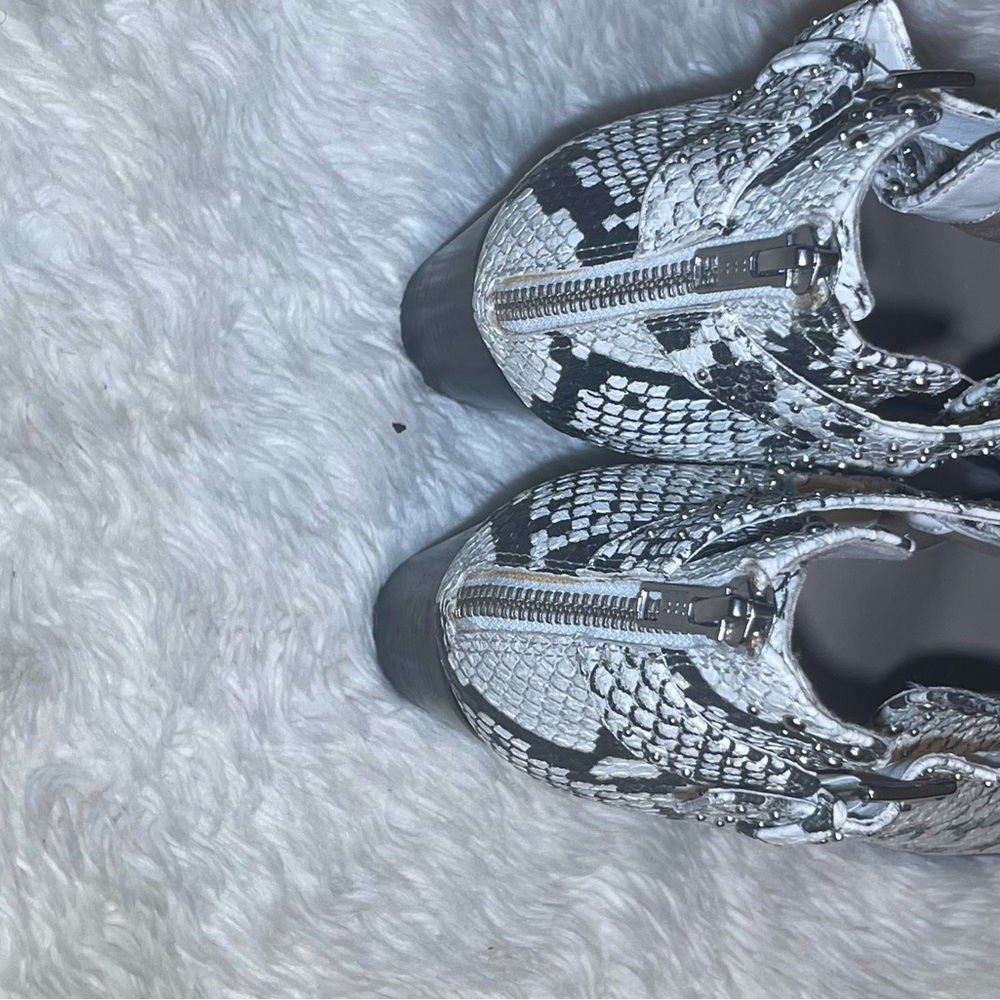 BP Women's Black and White Snake Print ankle boots size 10 - Picture 5 of 10